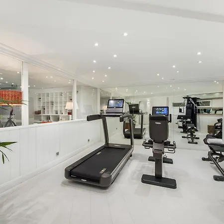 Chalet De Luxe A Courchevel Avec Piscine Et Espace Bien-Etre - Fr-1-564-13 Chalet *